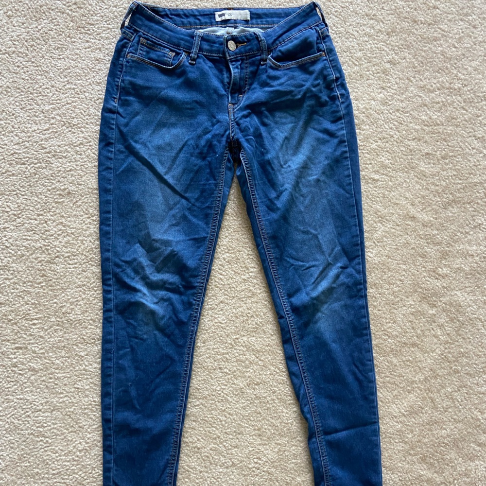 Ladies Levi skinny jeans